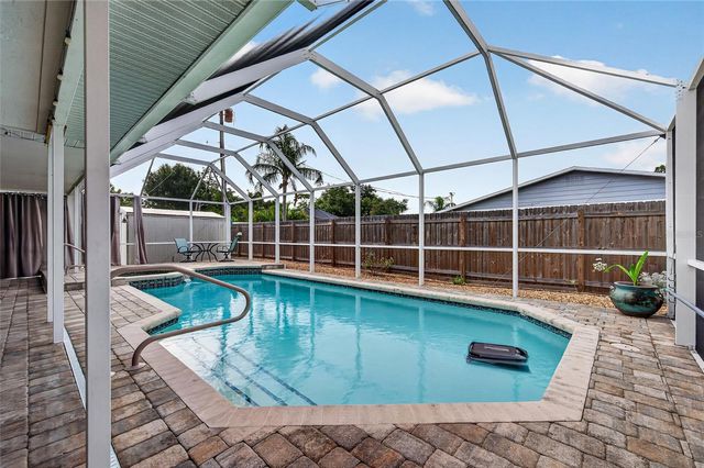 895 E BAFFIN DRIVE, Venice, FL 34293