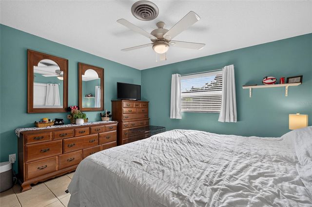 895 E BAFFIN DRIVE, Venice, FL 34293