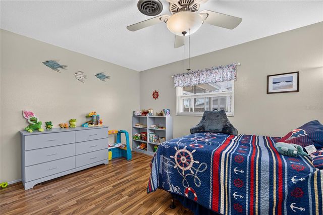 895 E BAFFIN DRIVE, Venice, FL 34293