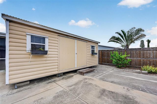 895 E BAFFIN DRIVE, Venice, FL 34293