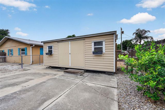 895 E BAFFIN DRIVE, Venice, FL 34293