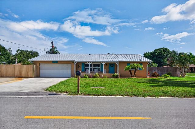 895 E BAFFIN DRIVE, Venice, FL 34293