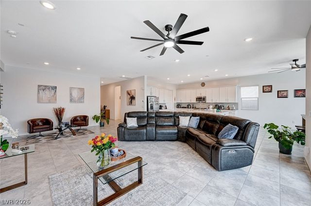33 Reverie Heights Avenue, Henderson, NV 89011