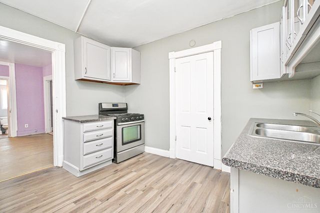 303 Walnut Street, Elmwood Place, OH 45216