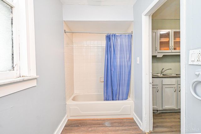 303 Walnut Street, Elmwood Place, OH 45216