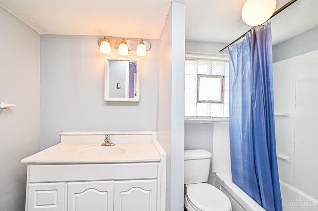 303 Walnut Street, Elmwood Place, OH 45216