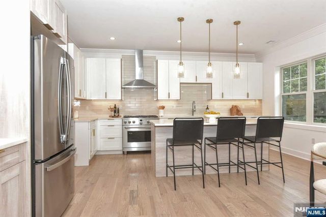 120 Collignon 120, River Vale, NJ 07675
