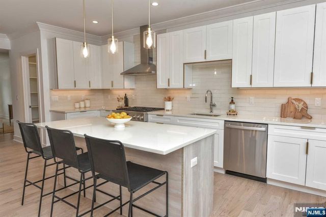 120 Collignon 120, River Vale, NJ 07675