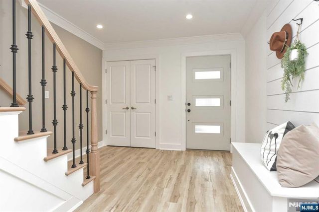 120 Collignon 120, River Vale, NJ 07675