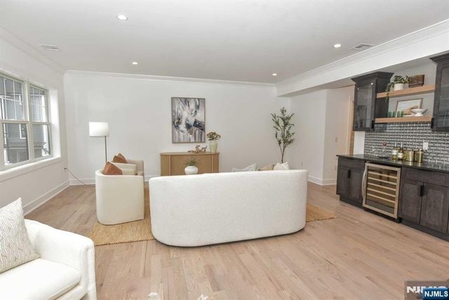 120 Collignon 120, River Vale, NJ 07675
