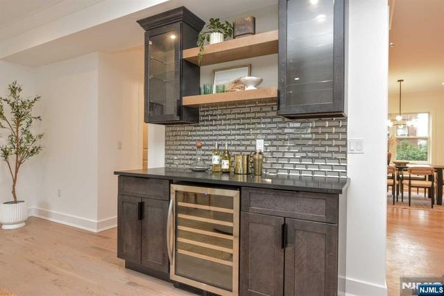 120 Collignon 120, River Vale, NJ 07675