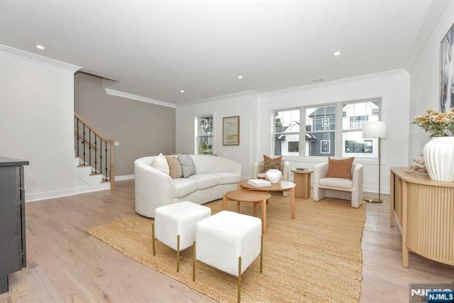 120 Collignon 120, River Vale, NJ 07675