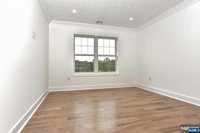 120 Collignon 120, River Vale, NJ 07675