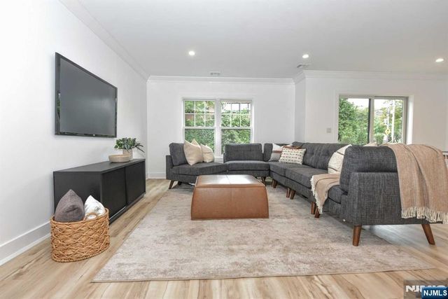 120 Collignon 120, River Vale, NJ 07675
