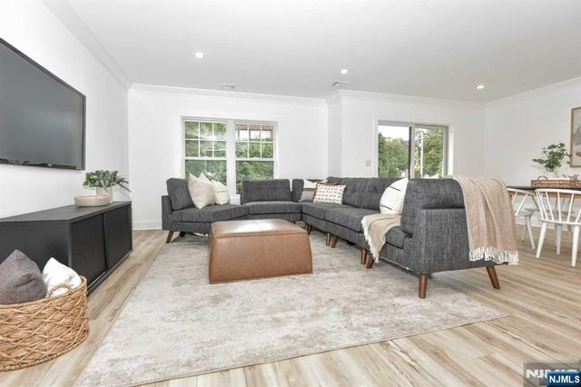 120 Collignon 120, River Vale, NJ 07675