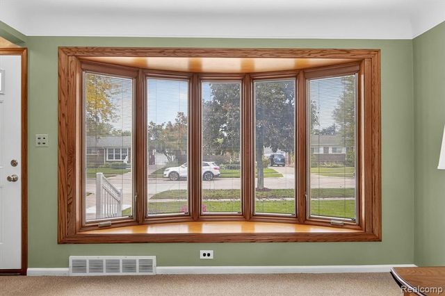 3387 Norwood Drive, Trenton, MI 48183