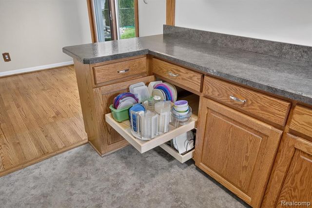 3387 Norwood Drive, Trenton, MI 48183