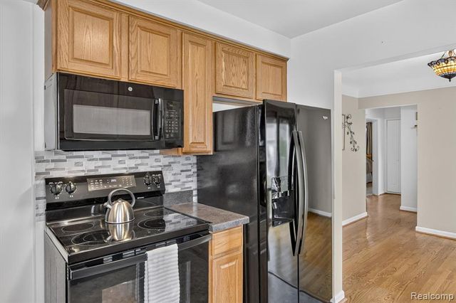 3387 Norwood Drive, Trenton, MI 48183