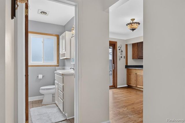 3387 Norwood Drive, Trenton, MI 48183