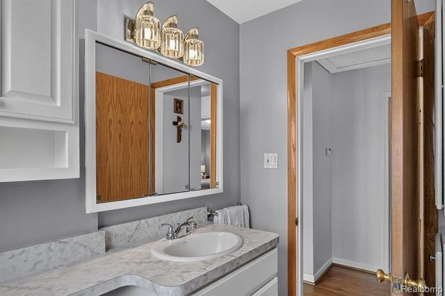3387 Norwood Drive, Trenton, MI 48183