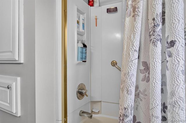 3387 Norwood Drive, Trenton, MI 48183