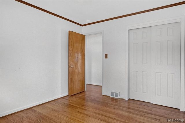 3387 Norwood Drive, Trenton, MI 48183