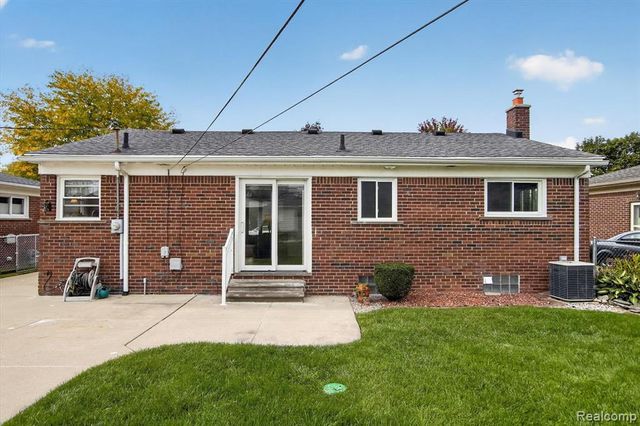 3387 Norwood Drive, Trenton, MI 48183