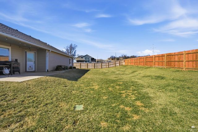 8891 Regina Lane, Manhattan, KS 66502