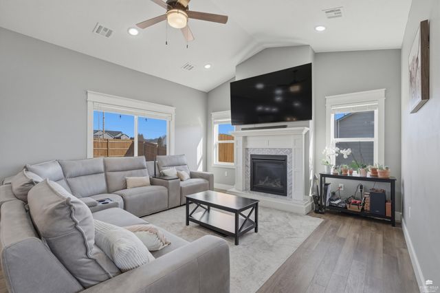 8891 Regina Lane, Manhattan, KS 66502