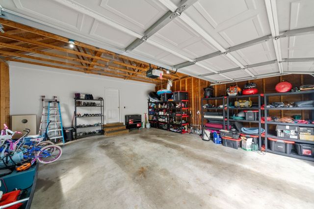3 Autumn Dr, Wareham, MA 02576