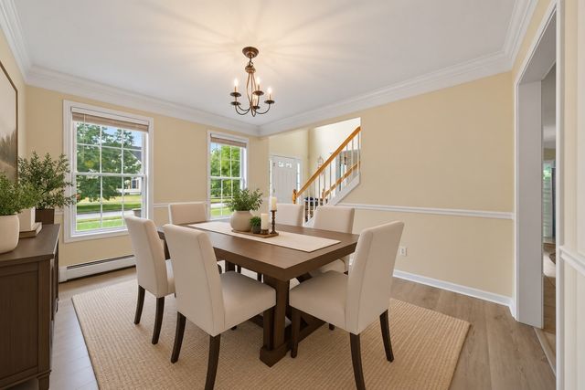 3 Autumn Dr, Wareham, MA 02576
