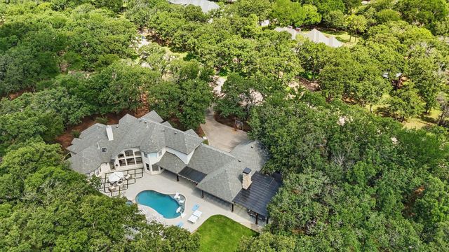 200 Mosswood Drive, Argyle, TX 76226