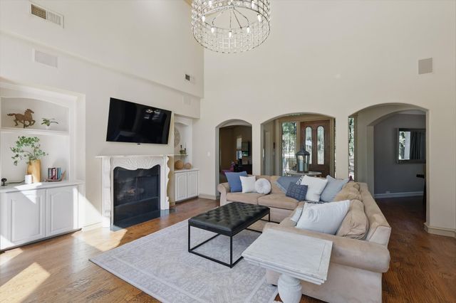 200 Mosswood Drive, Argyle, TX 76226