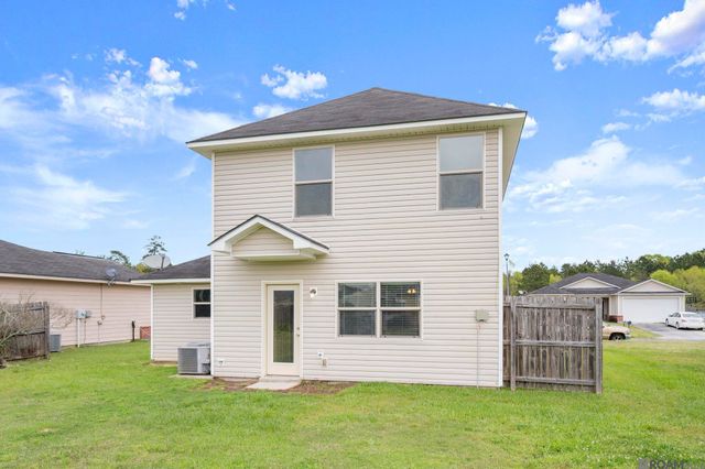 35055 Madisonville Dr, Denham Springs, LA 70706