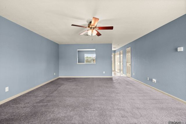 35055 Madisonville Dr, Denham Springs, LA 70706