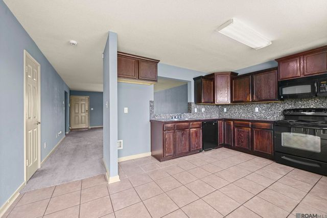 35055 Madisonville Dr, Denham Springs, LA 70706