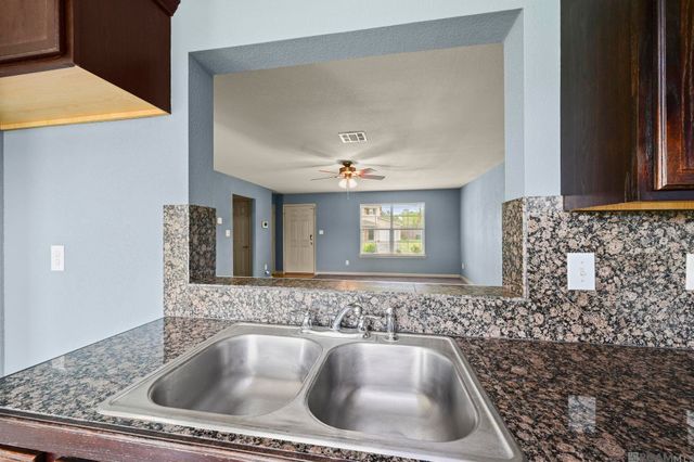 35055 Madisonville Dr, Denham Springs, LA 70706