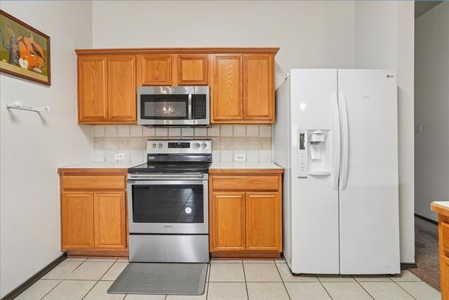 1004 Cedarbrook Circle, Grand Prairie, TX 75052