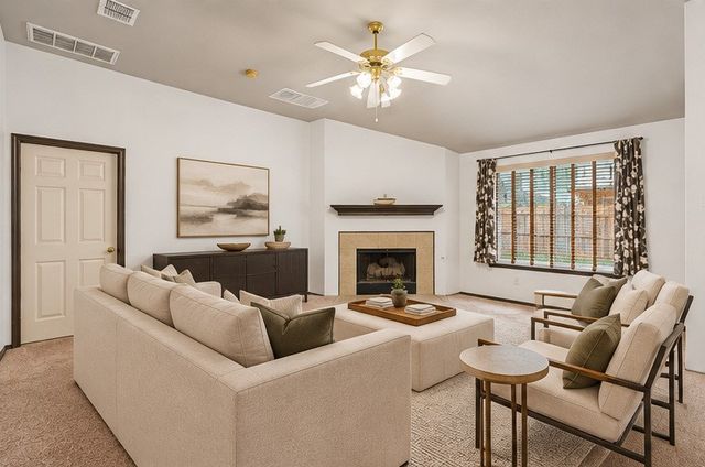 1004 Cedarbrook Circle, Grand Prairie, TX 75052