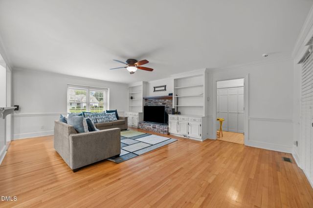 607 Queen Annes Road, Greenville, NC 27858