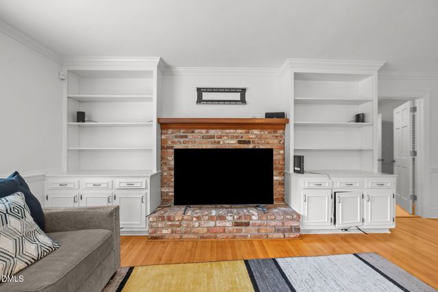 607 Queen Annes Road, Greenville, NC 27858