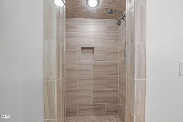 607 Queen Annes Road, Greenville, NC 27858