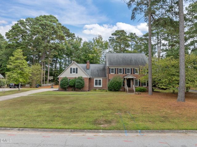 607 Queen Annes Road, Greenville, NC 27858