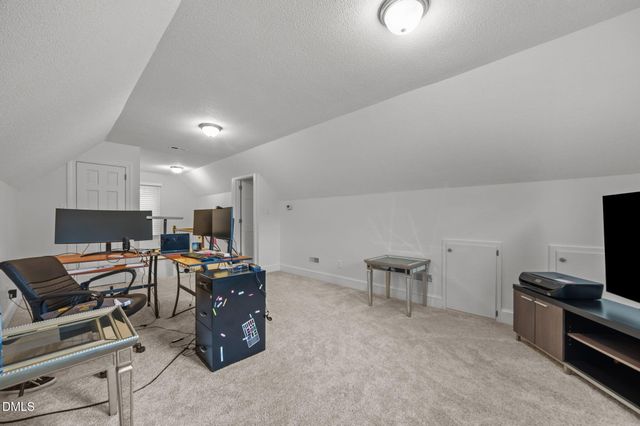 607 Queen Annes Road, Greenville, NC 27858