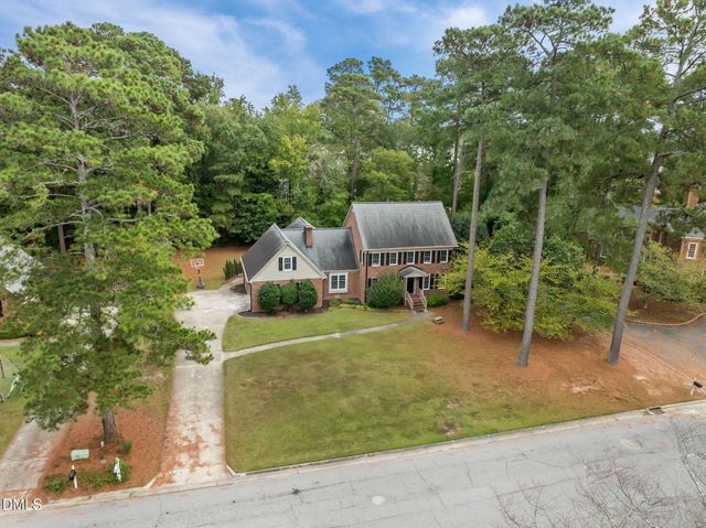 607 Queen Annes Road, Greenville, NC 27858