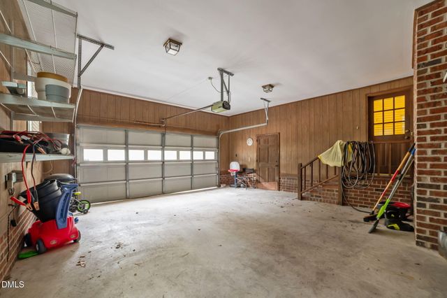 607 Queen Annes Road, Greenville, NC 27858