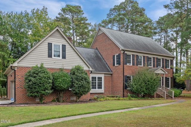 607 Queen Annes Road, Greenville, NC 27858