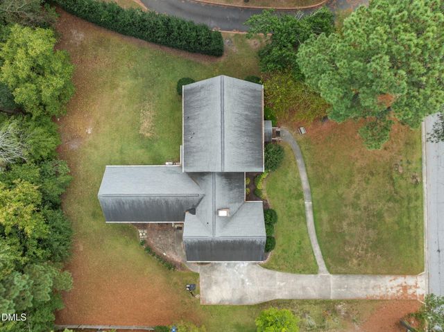 607 Queen Annes Road, Greenville, NC 27858