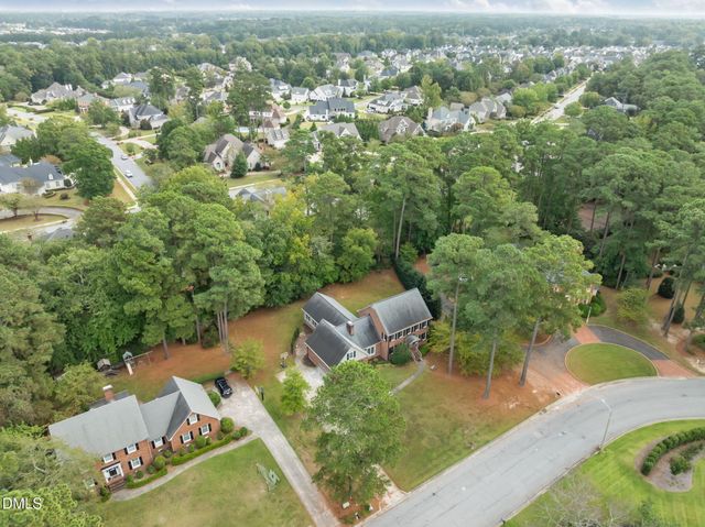 607 Queen Annes Road, Greenville, NC 27858