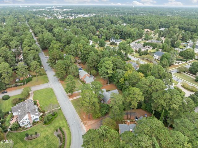 607 Queen Annes Road, Greenville, NC 27858